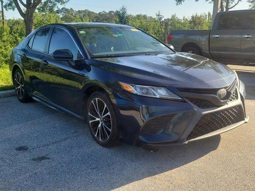 Aqua 2019 Toyota Camry SE