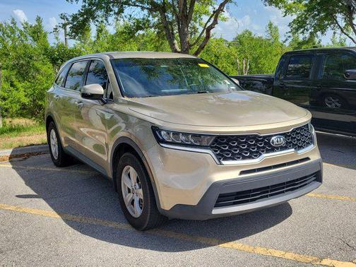 Crystal Beige 2021 Kia Sorento LX