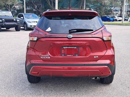 2024 Nissan Kicks SR
