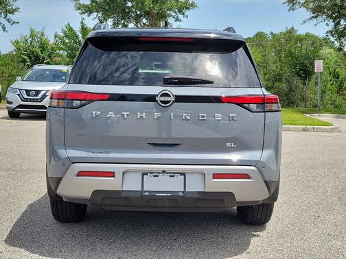 Solid Gray/Super Black 2024 Nissan Pathfinder SL FWD