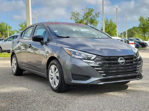 Gun Metallic 2025 Nissan Versa 1.6 S