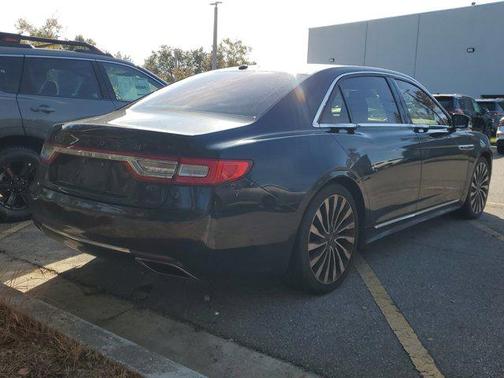 2017 Lincoln Continental Black Label