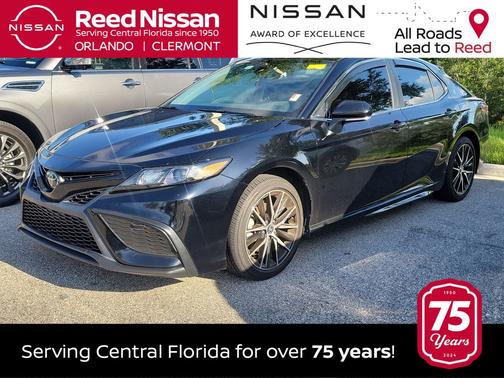 Midnight Black Metallic 2024 Toyota Camry SE
