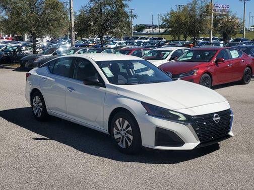 2025 Nissan Altima S FWD