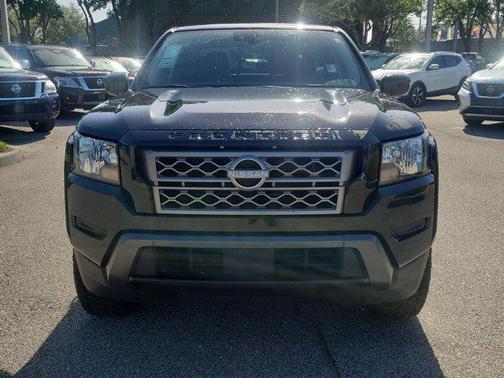Super Black 2022 Nissan Frontier SV