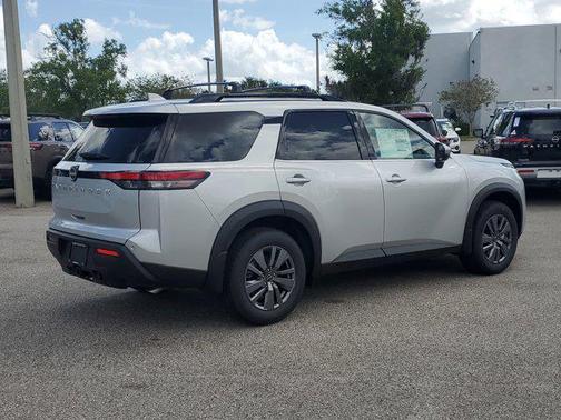 2025 Nissan Pathfinder SV FWD