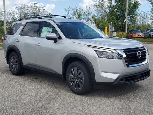 2025 Nissan Pathfinder SV FWD
