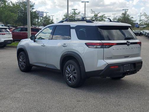 2025 Nissan Pathfinder SV FWD