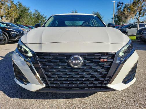 2023 Nissan Altima SR FWD