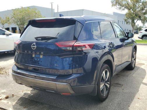 2025 Nissan Rogue SL