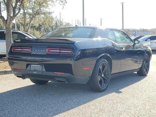 2022 Dodge Challenger SXT