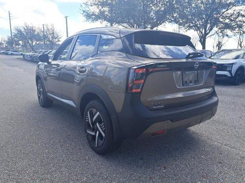 Canyon Bronze Metallic 2026 Nissan Kicks SV