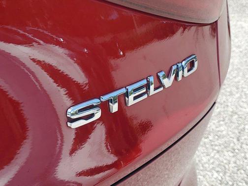 2018 Alfa Romeo Stelvio Base
