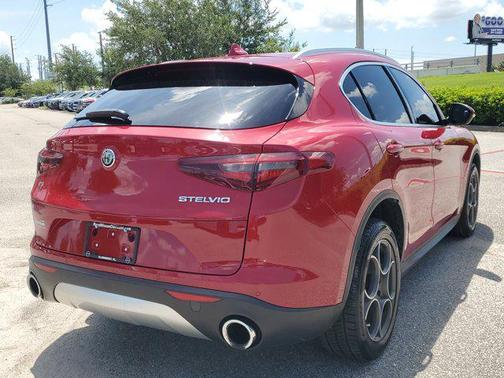 2018 Alfa Romeo Stelvio Base