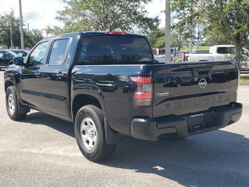 2022 Nissan Frontier S