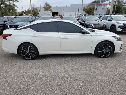 2024 Nissan Altima SR FWD