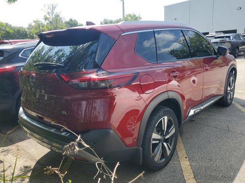 2022 Nissan Rogue SL