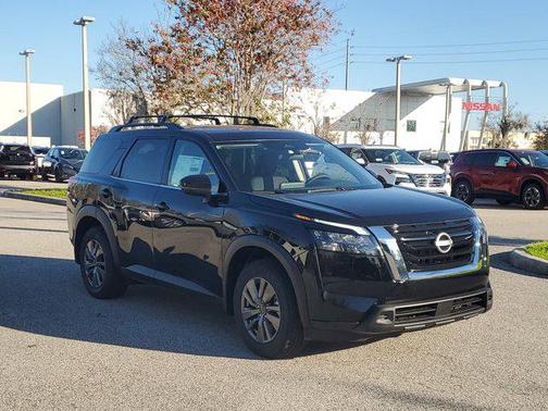 2025 Nissan Pathfinder SV FWD