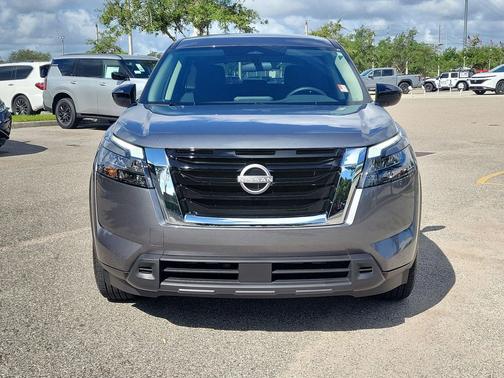 Gun Metallic 2025 Nissan Pathfinder S FWD
