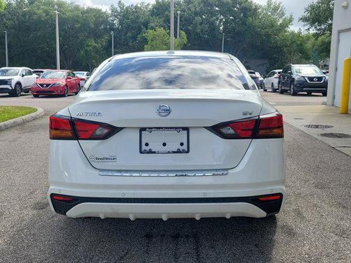 Pearl White Tricoat 2021 Nissan Altima 2.5 SV