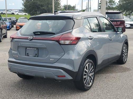 2023 Nissan Kicks SV