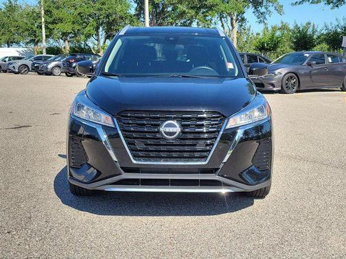 Super Black 2023 Nissan Kicks SV