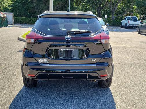 Super Black 2023 Nissan Kicks SV