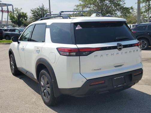 2025 Nissan Pathfinder SV FWD