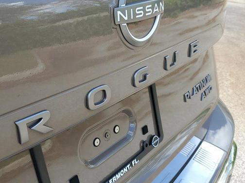 2025 Nissan Rogue Platinum