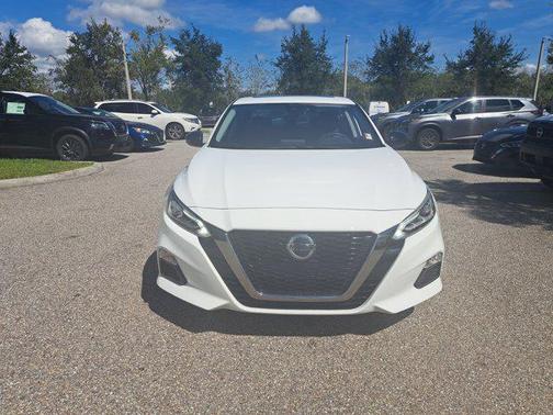 2020 Nissan Altima SR FWD