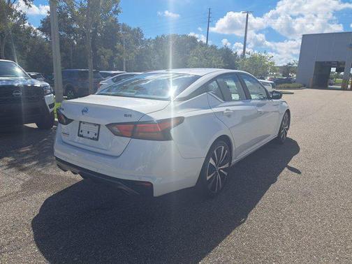 2020 Nissan Altima SR FWD