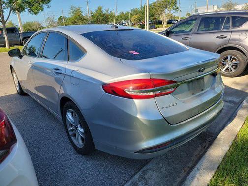 Ingot Silver Metallic 2018 Ford Fusion SE