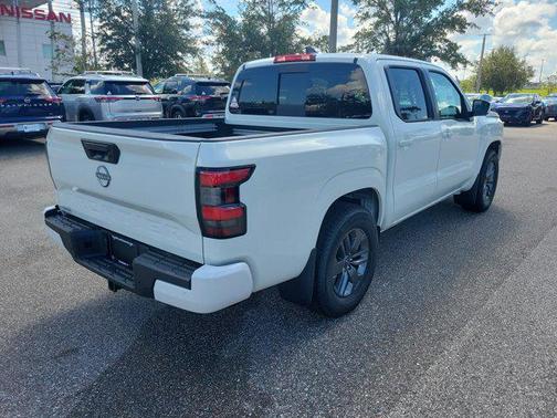 2025 Nissan Frontier SV