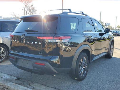 2022 Nissan Pathfinder SV 2WD