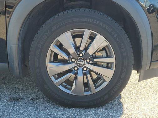 2022 Nissan Pathfinder SV 2WD