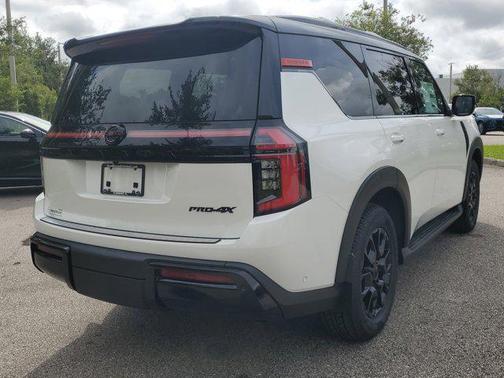 2025 Nissan Armada PRO-4X 4WD