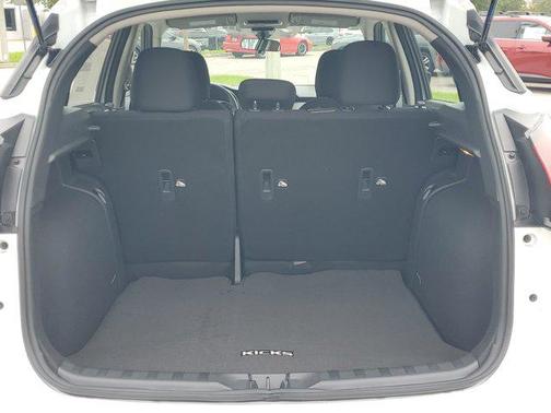 2025 Nissan Kicks S