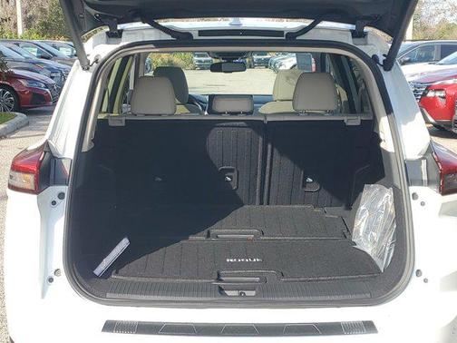 2025 Nissan Rogue SL