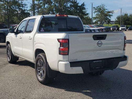 2025 Nissan Frontier SV