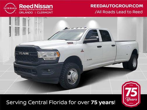 2022 RAM 3500 Tradesman Crew Cab 4x4 8' Box