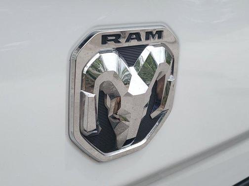 2022 RAM 3500 Tradesman Crew Cab 4x4 8' Box