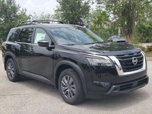 2025 Nissan Pathfinder SV FWD