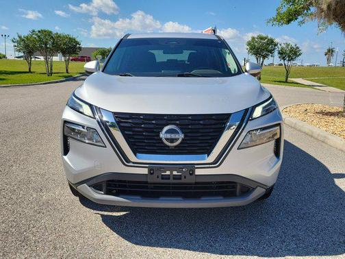 Brilliant Silver Metallic 2022 Nissan Rogue SV