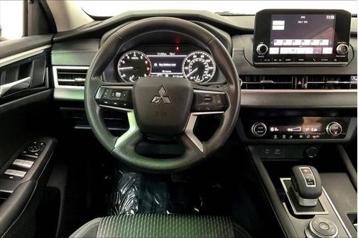 2022 Mitsubishi Outlander ES 2.5 2WD