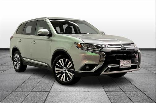 2020 Mitsubishi Outlander SE