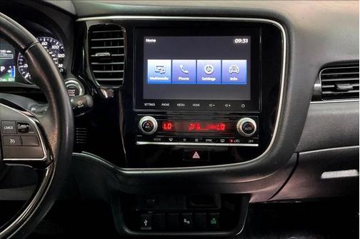 2020 Mitsubishi Outlander SE