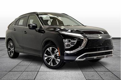 Labrador Black Pearl 2022 Mitsubishi Eclipse Cross SE