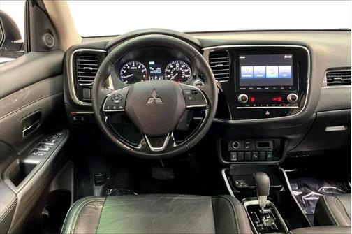 2020 Mitsubishi Outlander ES