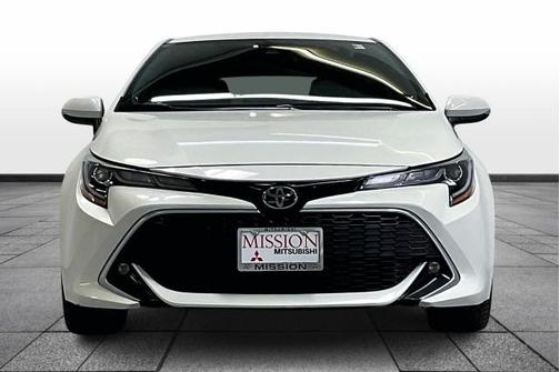 Blizzard Pearl 2019 Toyota Corolla XSE