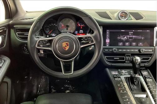 2020 Porsche Macan Base